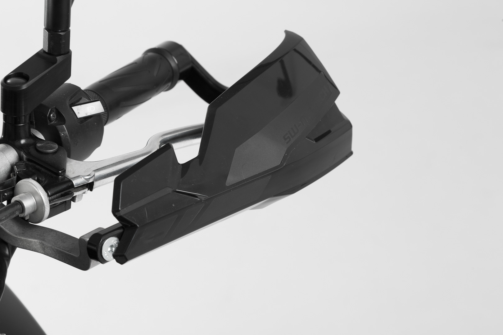 SW-Motech KOBRA Kit de apărătoare de mână - Negru. Yamaha MT-09 (13-20), XSR700/900. Figura 1