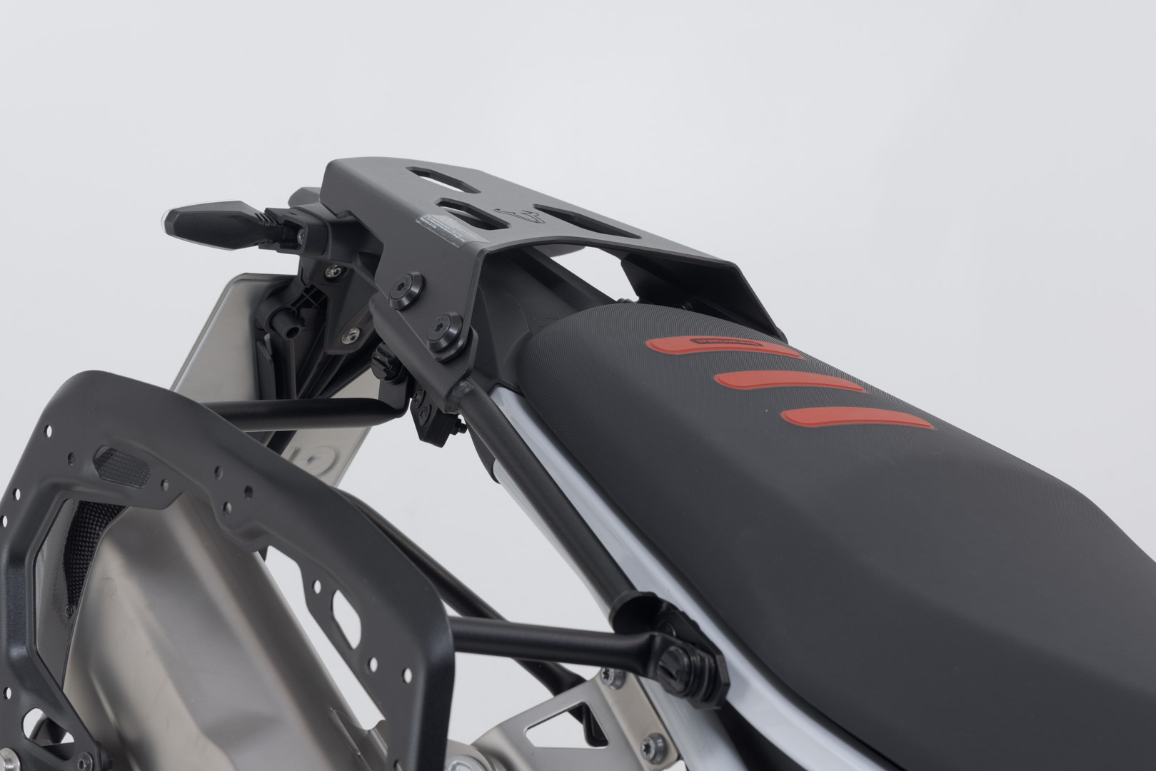 SW-Motech STREET-RACK - Negru. BMW F 900 GS (23-). Figura 2