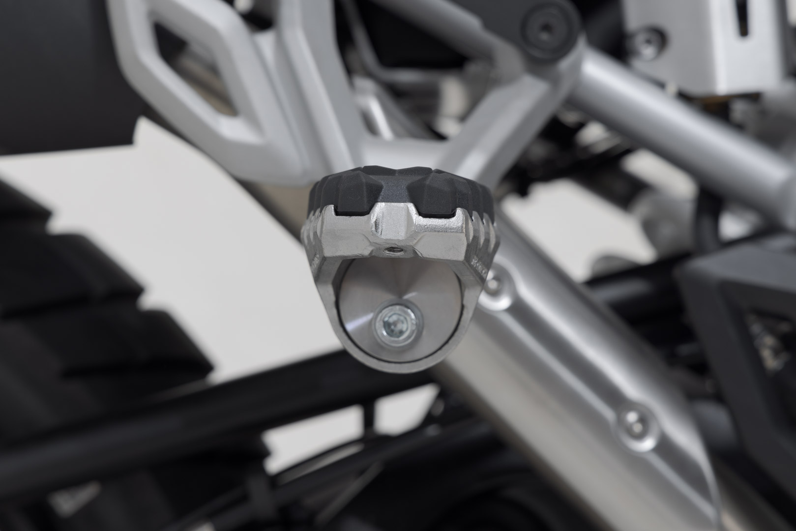 Kit de tătiere pentru pasageri SW-Motech ION - modele Triumph Tiger 1200 (22-). Figura 3