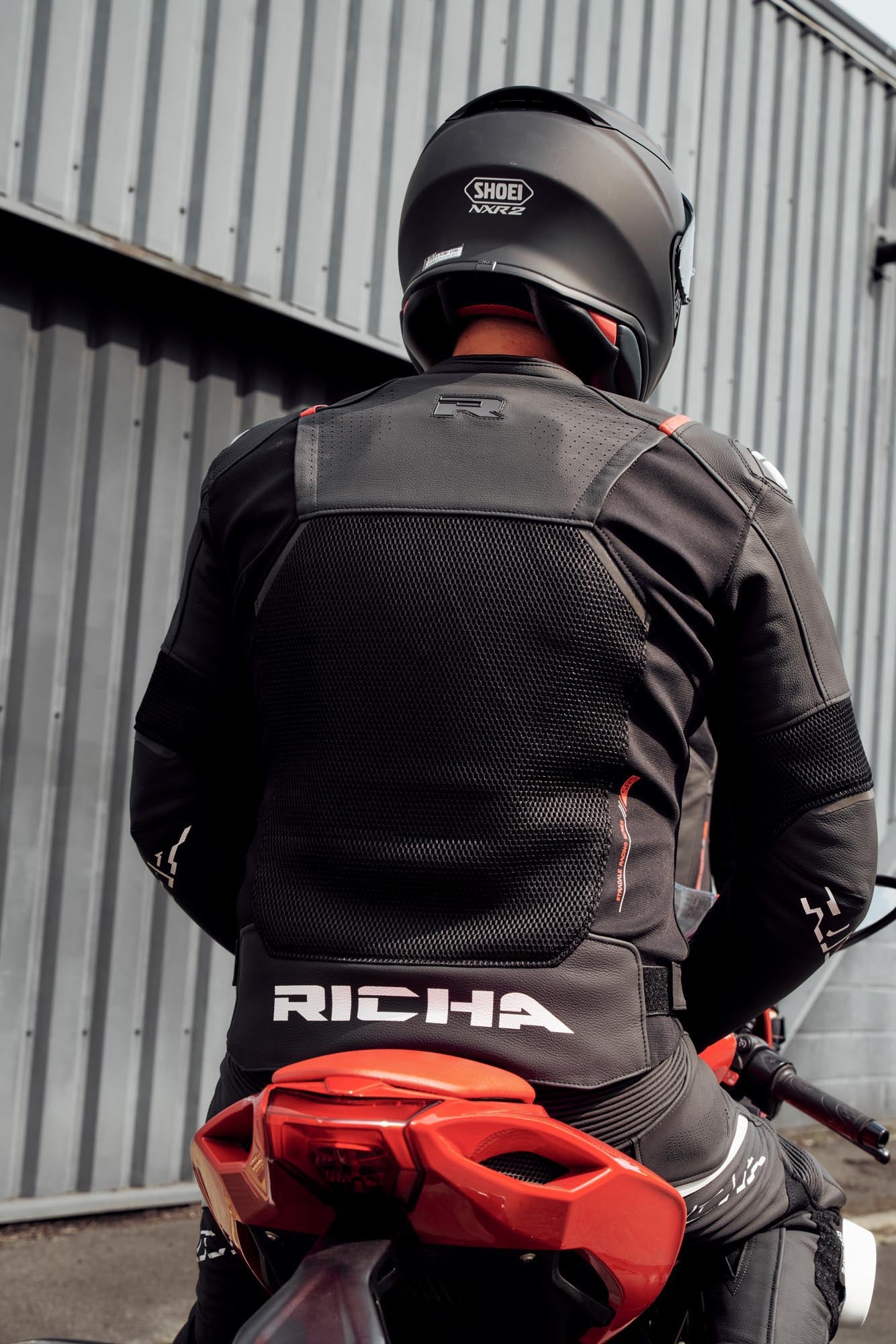 Richa Stradale Evo Motorcycle Leather Jacket black/white 50 Figure 3