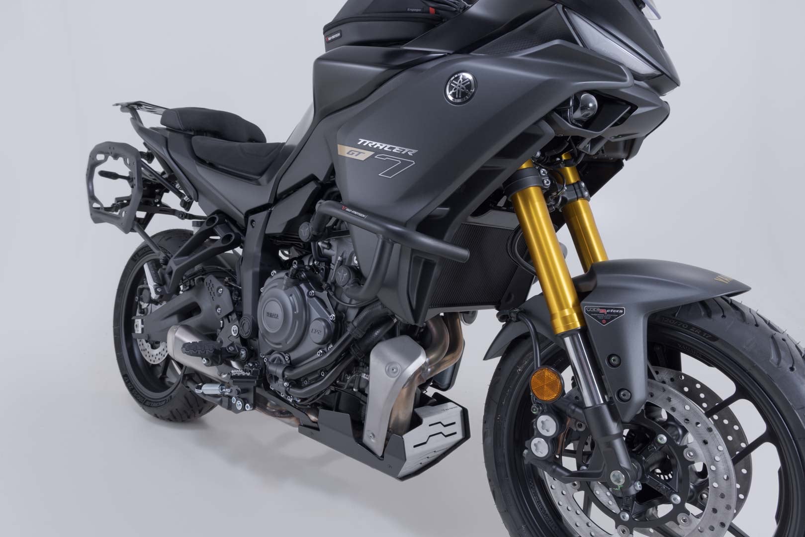 Side view of SW-Motech Crash bar - Black. Yamaha Tracer 7 / GT (25-).