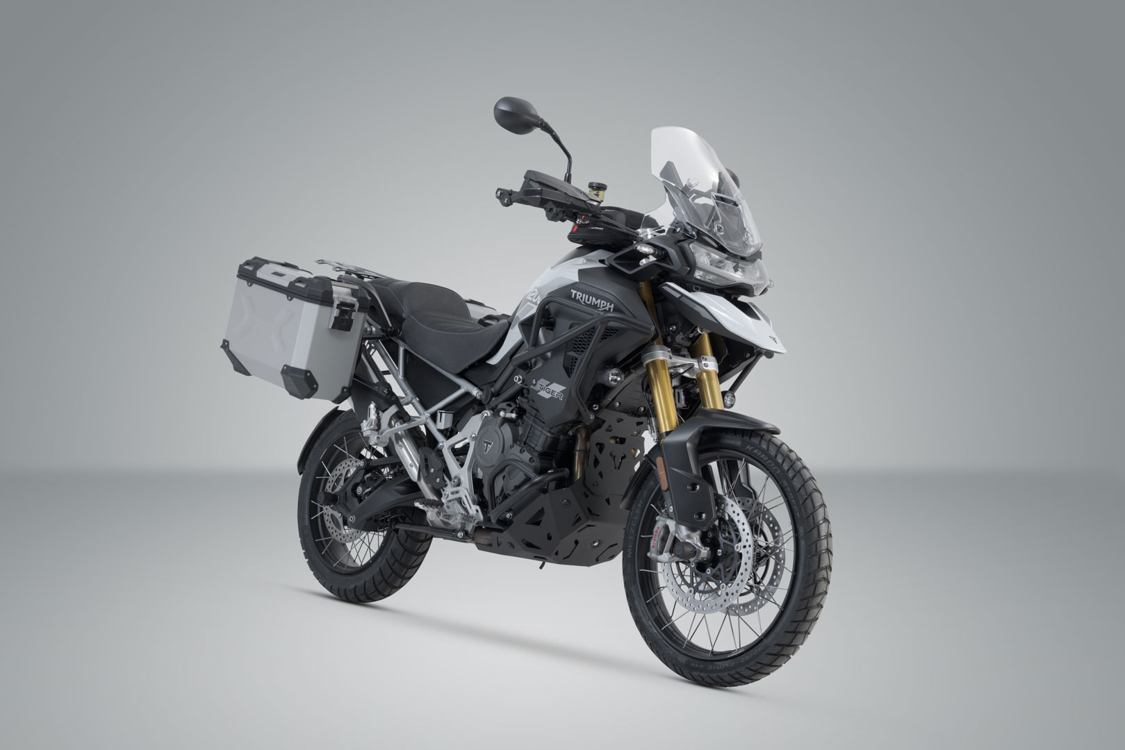SW-Motech TRAX ADV aluminiumfodral system - Silver. 45/37L. Tiger 1200 Rally Pro/GT/GT Pro. Figur 2