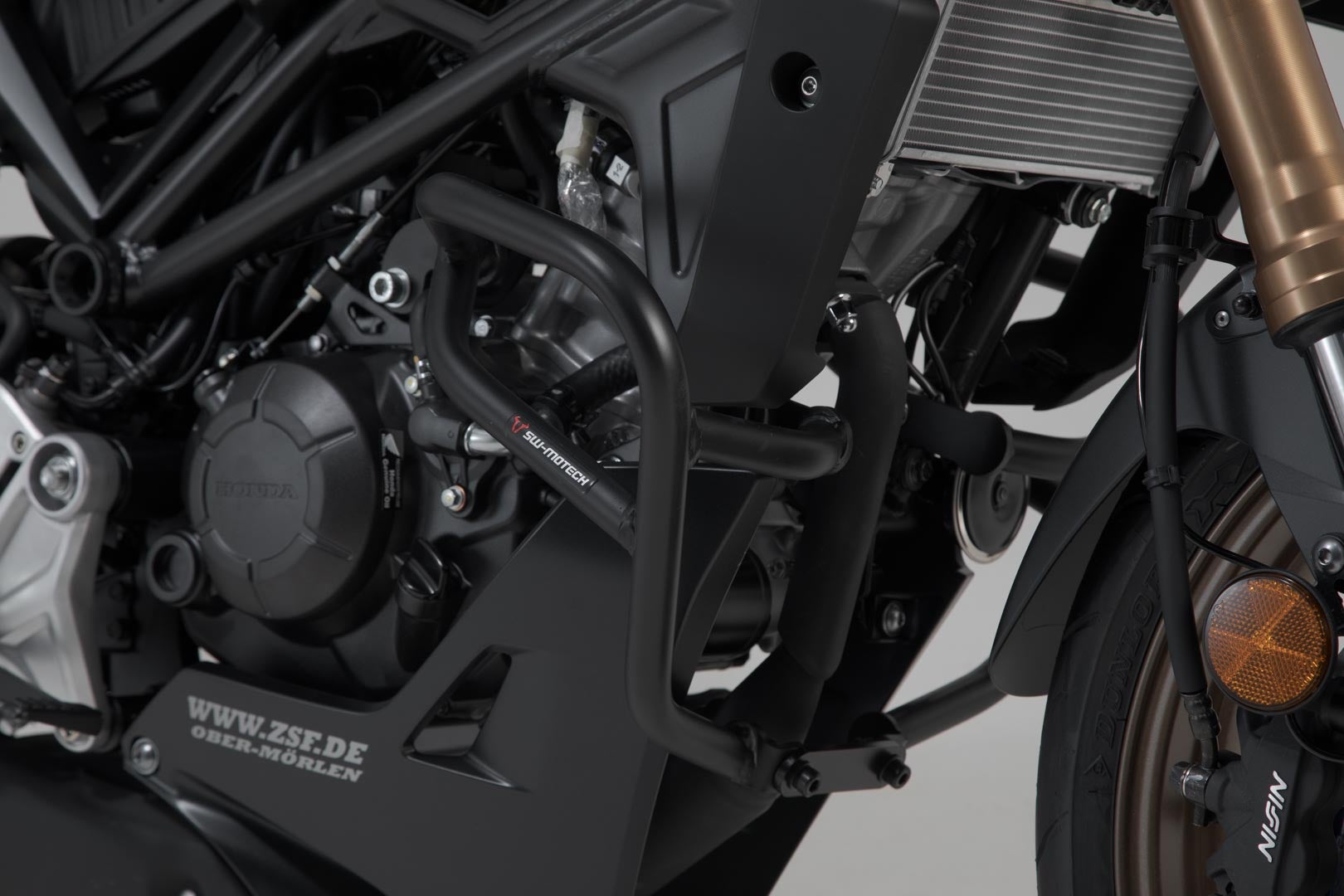 SW-Motech Crash bar - Negru. Honda CB125R (20-). Figura 1