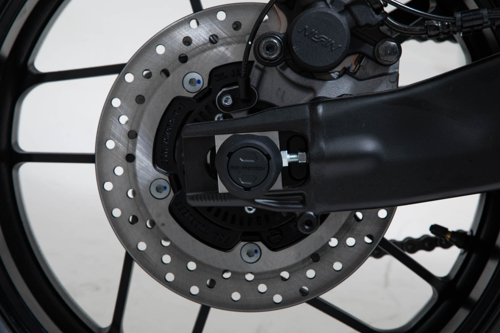 Set SW-Motech Slider pentru puntea spate - Negru. Yamaha Tracer 9 / GT (20-). Figura 3