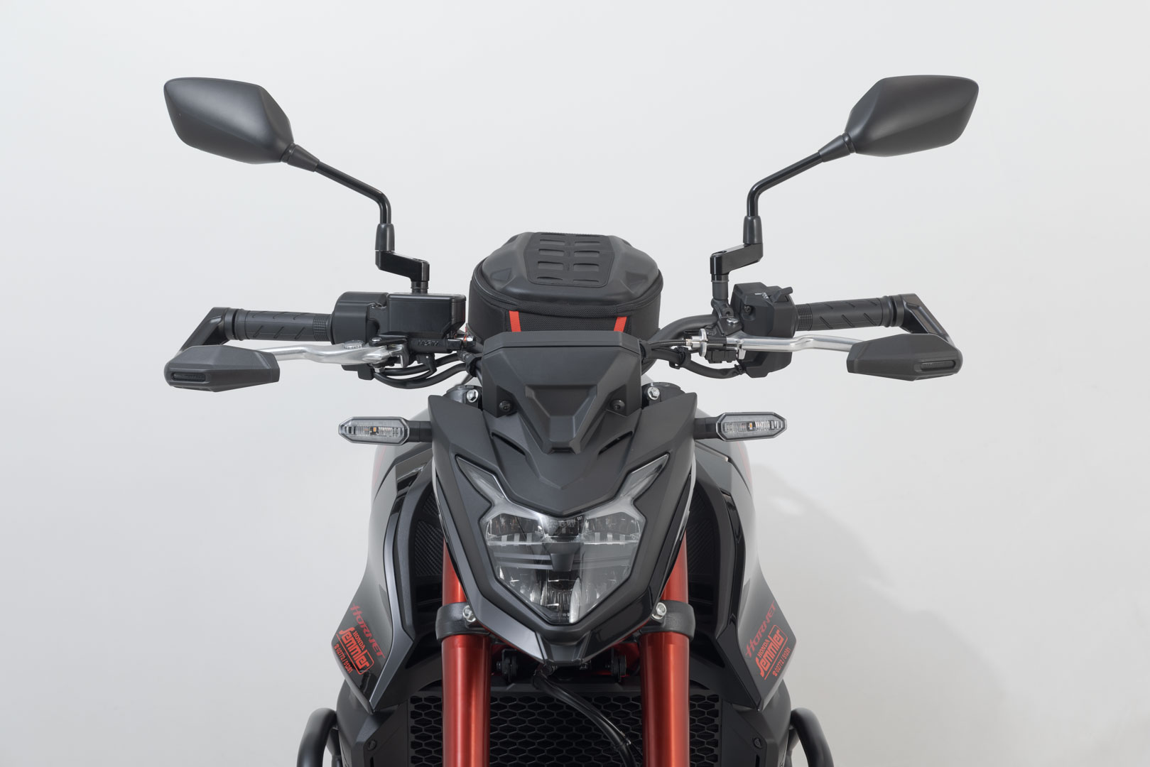 Protecții SW-Motech cu protecție împotriva vântului - Negru. Honda CB750 Hornet (22-). Figura 2