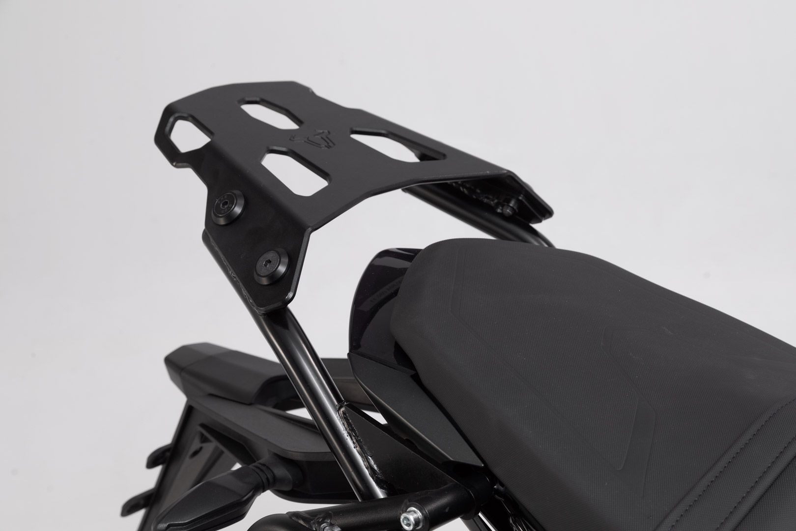Sistem de carcasă superioară SW-Motech URBAN ABS - Negru. KTM 1290 Super Duke (16-19). Figura 3