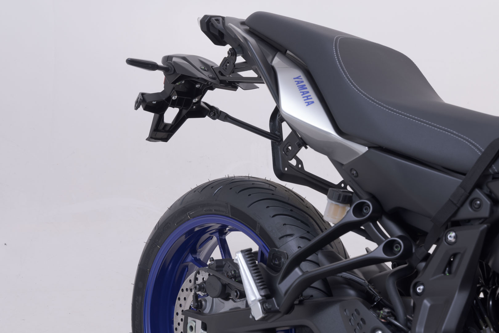 Portavion lateral SW-Motech PRO - Negru. Yamaha MT-07 Tracer (16-). Figura 4