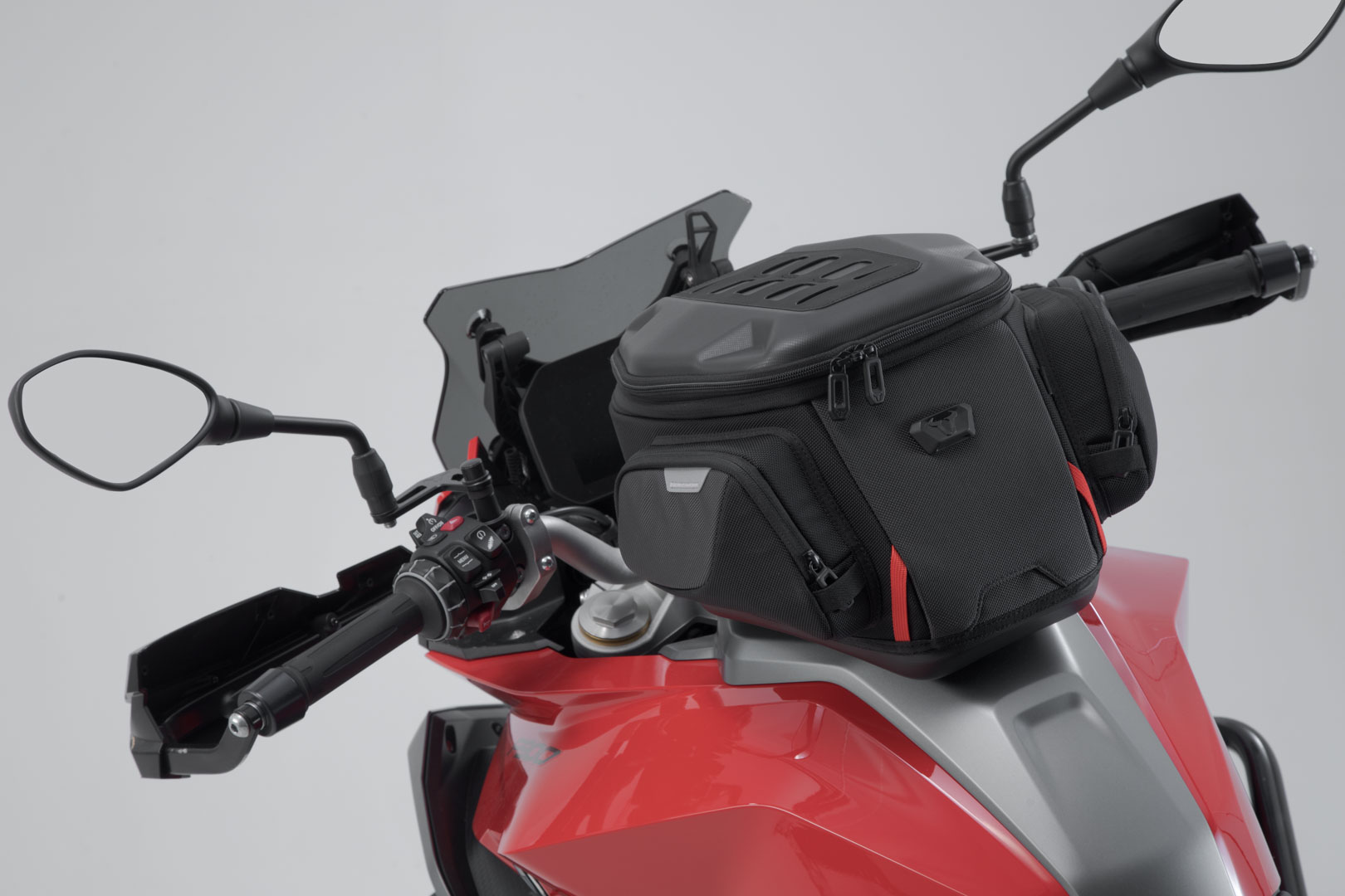 SW-Motech PRO Provtankväska - 13 l-18 l. Figur 4