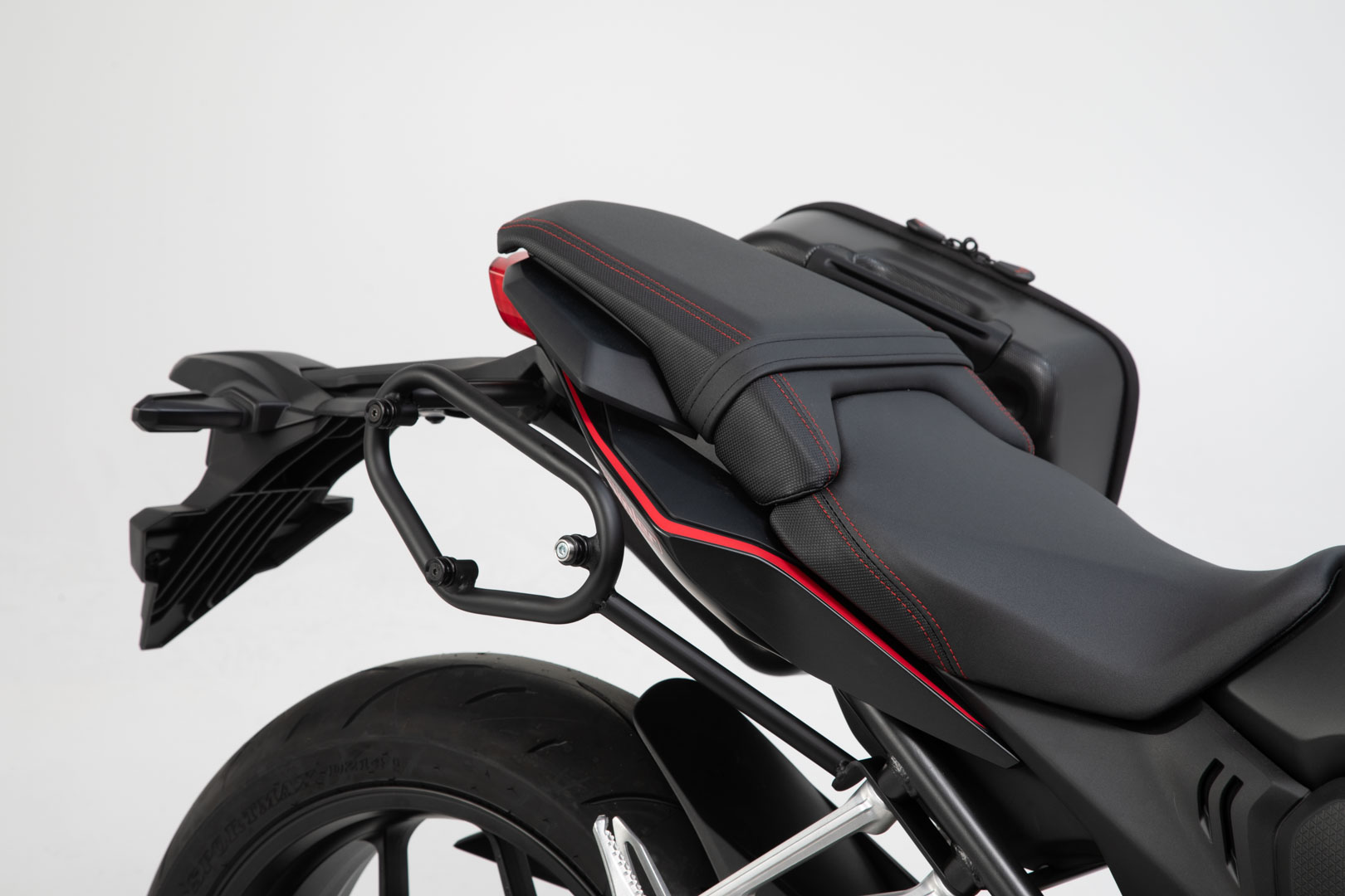 SW-Motech URBAN ABS sidofodral - 2x 16,5 l. Honda CBR650R (18-20) / CB650R (18-20). Figur 2