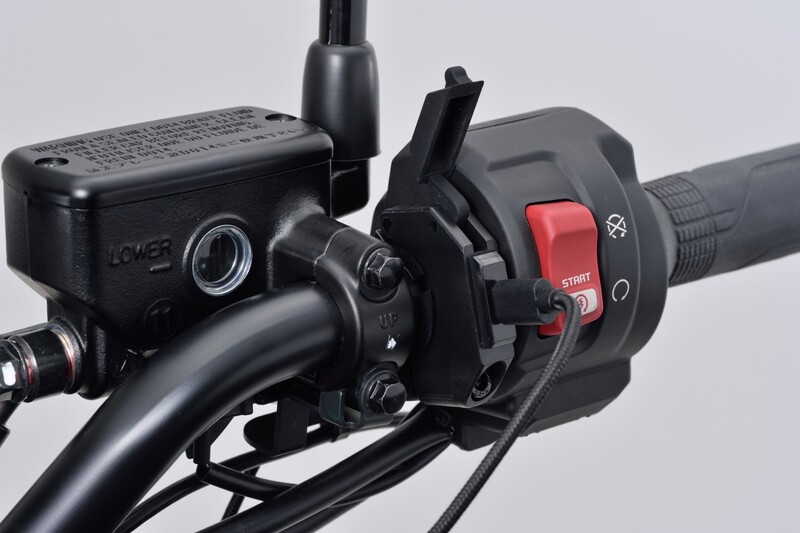 Daytona Slimmad USB Typ-C Strömförsörjning Plast - Styre Ø22,2/25,4 Figur 7