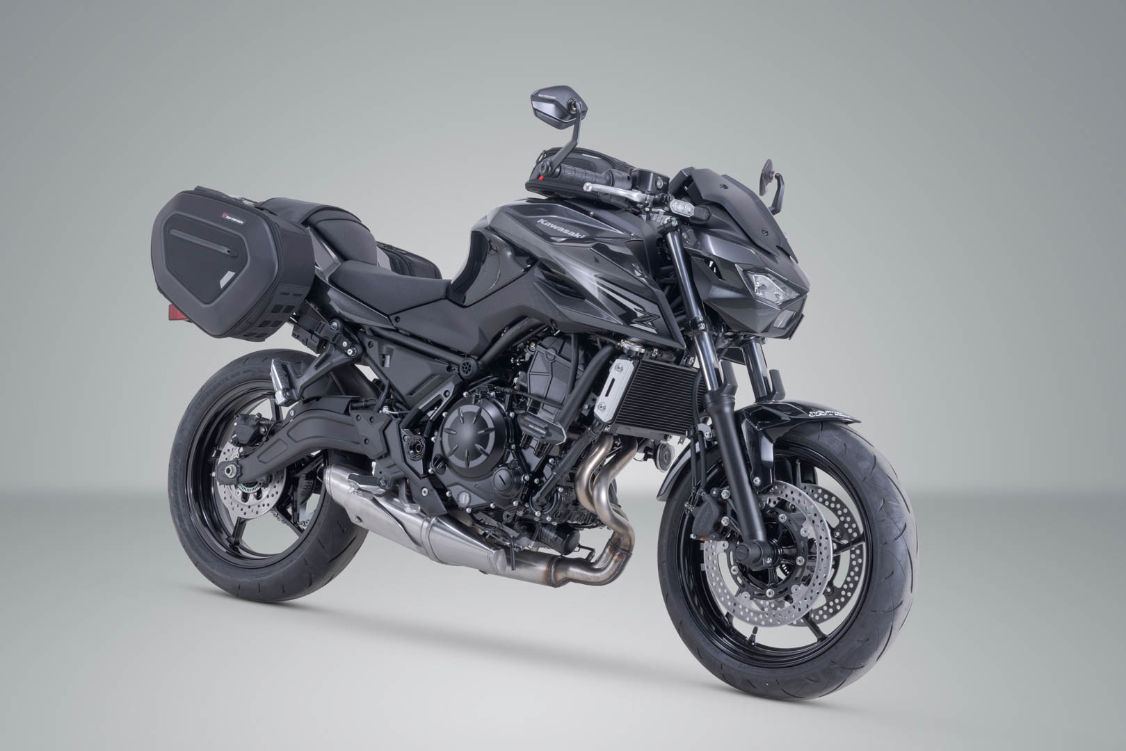 Side view of SW-Motech PRO BLAZE H saddlebag set - Black. Kawasaki Z650 S (25-).