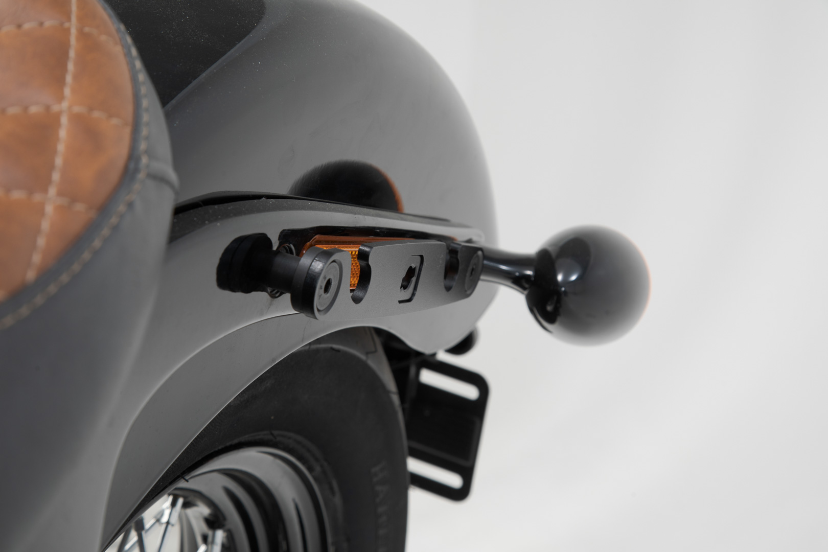 Sistem de genți laterale SW-Motech Legend Gear LH2/LH1 - 25.5/19.5 l. Softail StrBob (17-), Standard (20-). Figura 5