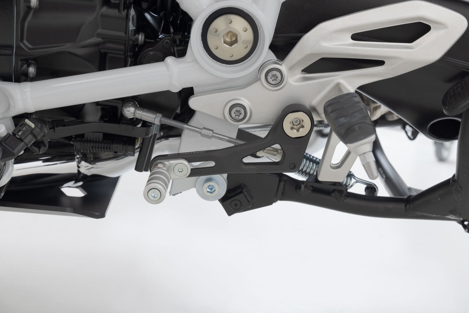 SW-Motech Schalthebel - BMW R 1200 R/RS (14-18), R 1250 R/RS (18-). Abbildung 5