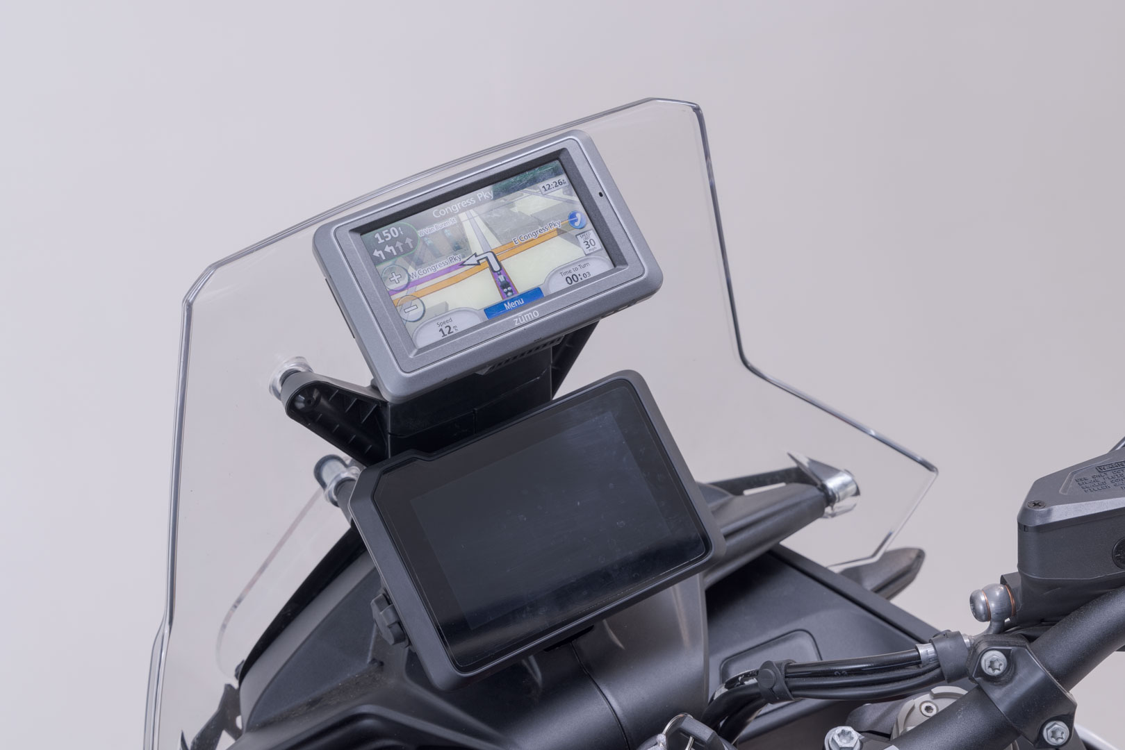 SW-Motech GPS-fäste för sittbrunn - Svart. KTM 890 Adv (22-). Figur 1