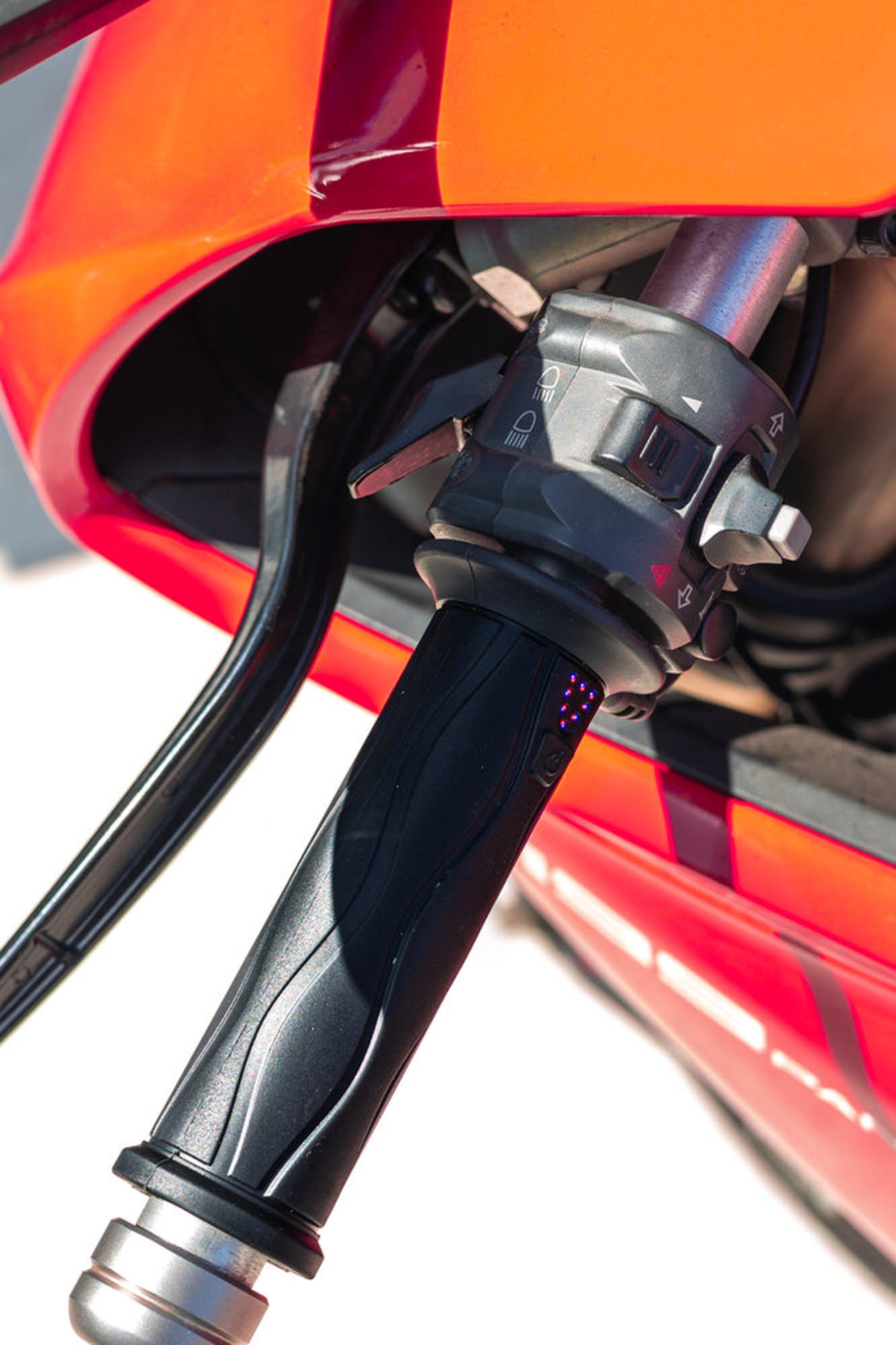 Riderr Heated Grips Figure 2