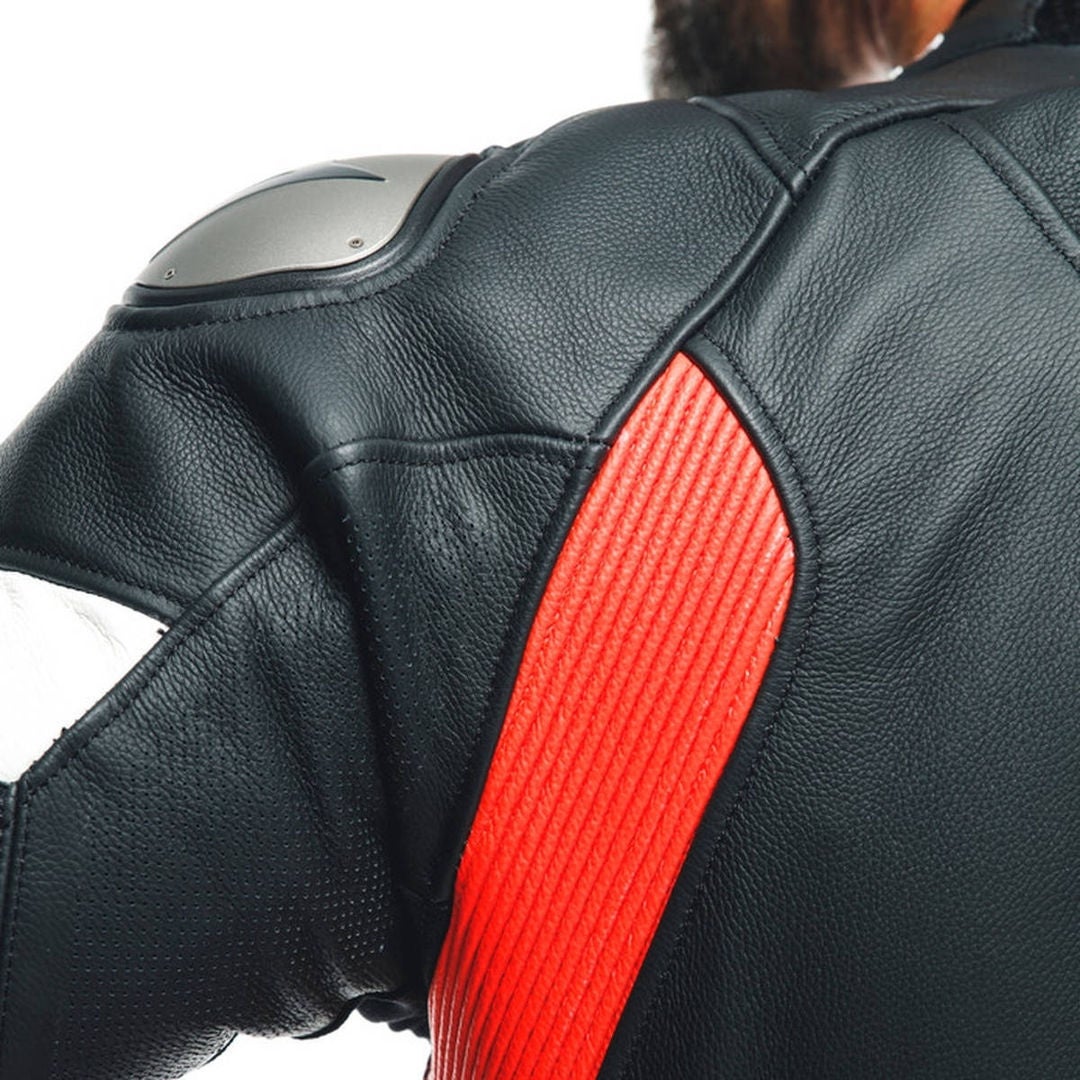 Dainese Tosa One Pece Perforated Motorcycle Leather Suit black/red/white 56 Figure 7