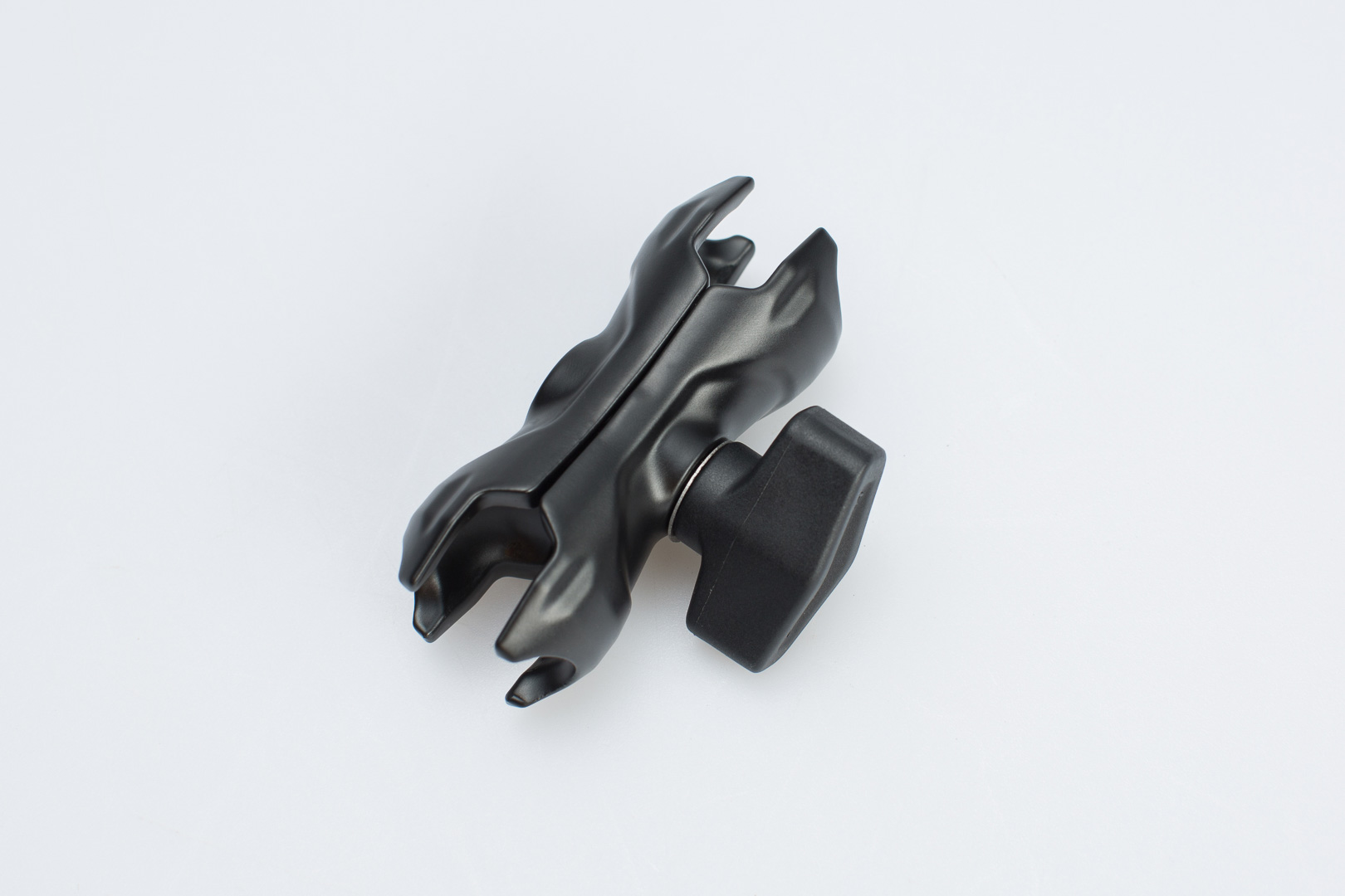 Braț pivotant SW-Motech - Negru. 2,2 inch / 5,5 cm. Figura 1
