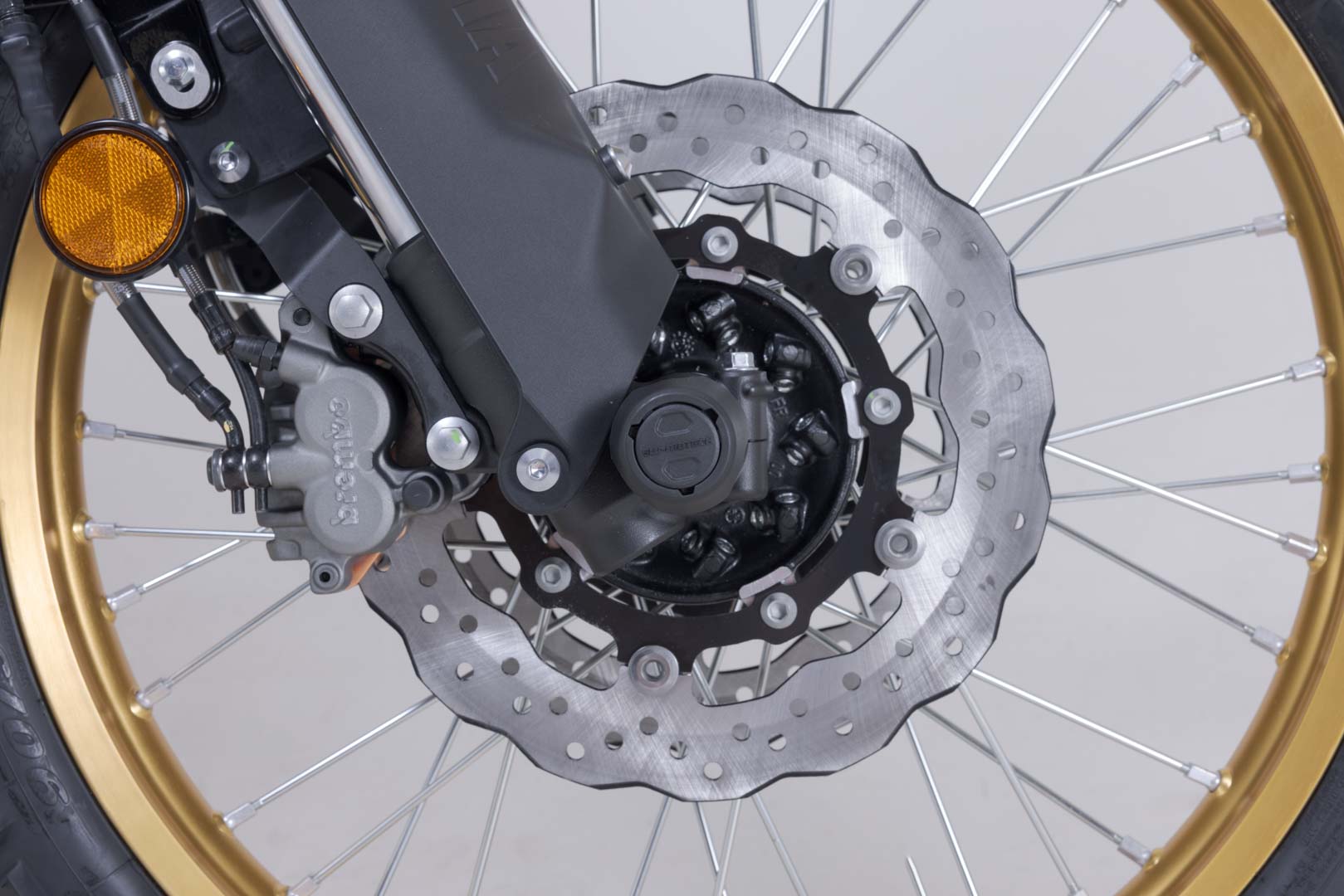 SW-Motech Slider set for front axle - Black. Yamaha Ténéré 700 World Raid (25-). Figure 3