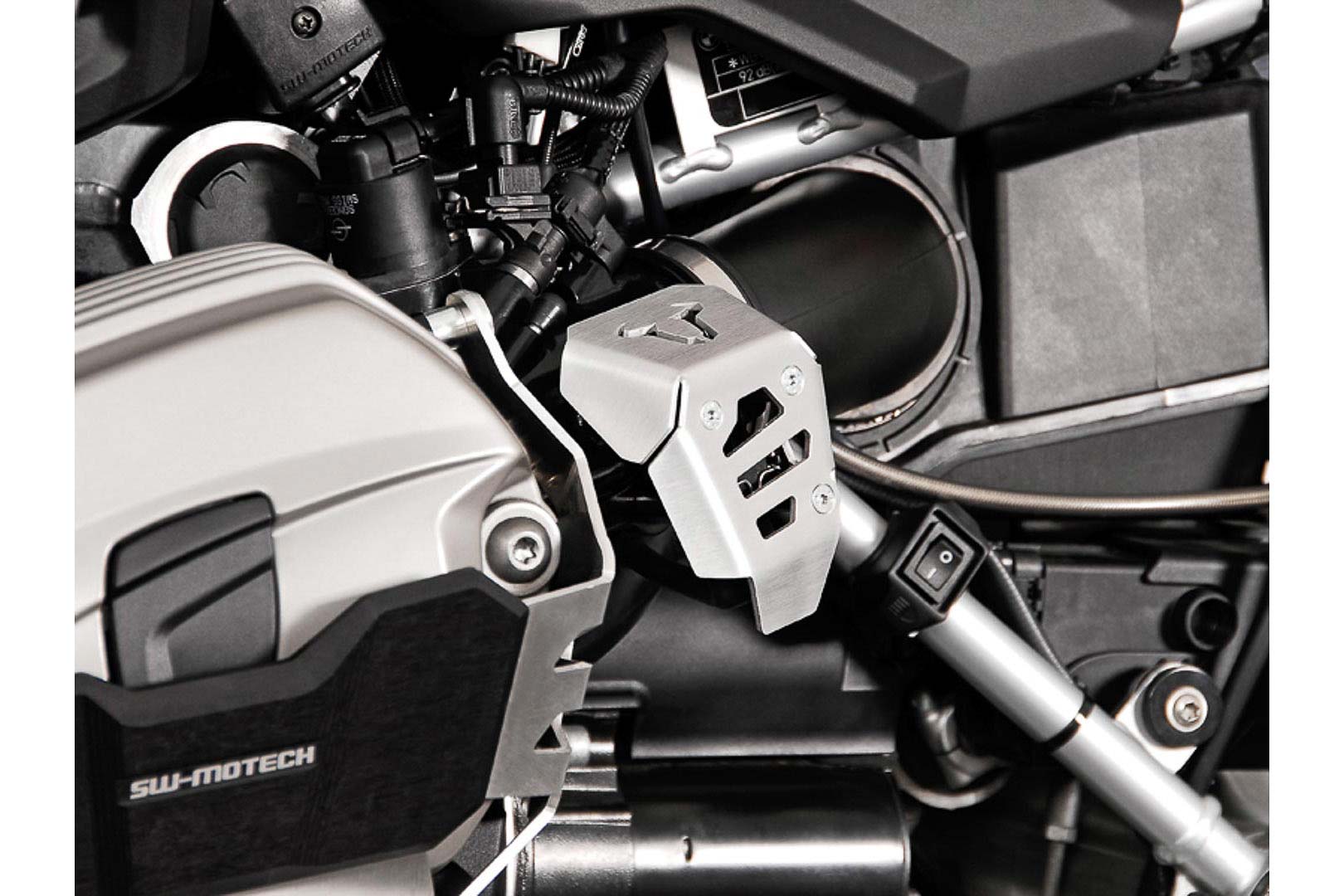 Protecție pentru potențiometru SW-Motech - Argintiu. BMW R 1200 GS (08-12) / R nineT (14-). Figura 1