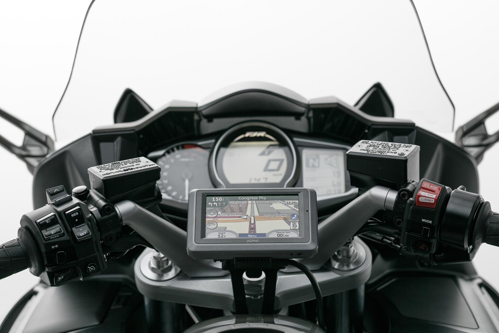 Suport GPS SW-Motech pentru ghidon - Negru. Yamaha FJR 1300 (04-). Figura 1