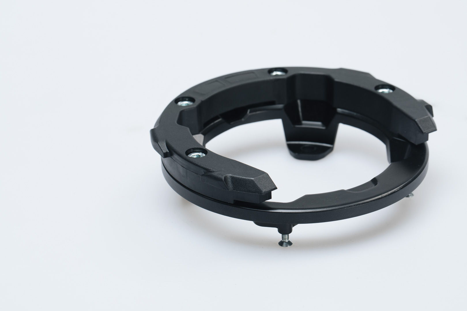Inelul pentru rezervor SW-Motech EVO - Negru. Kawasaki Z650 (16-22), Ninja 650 (16-). Figura 4