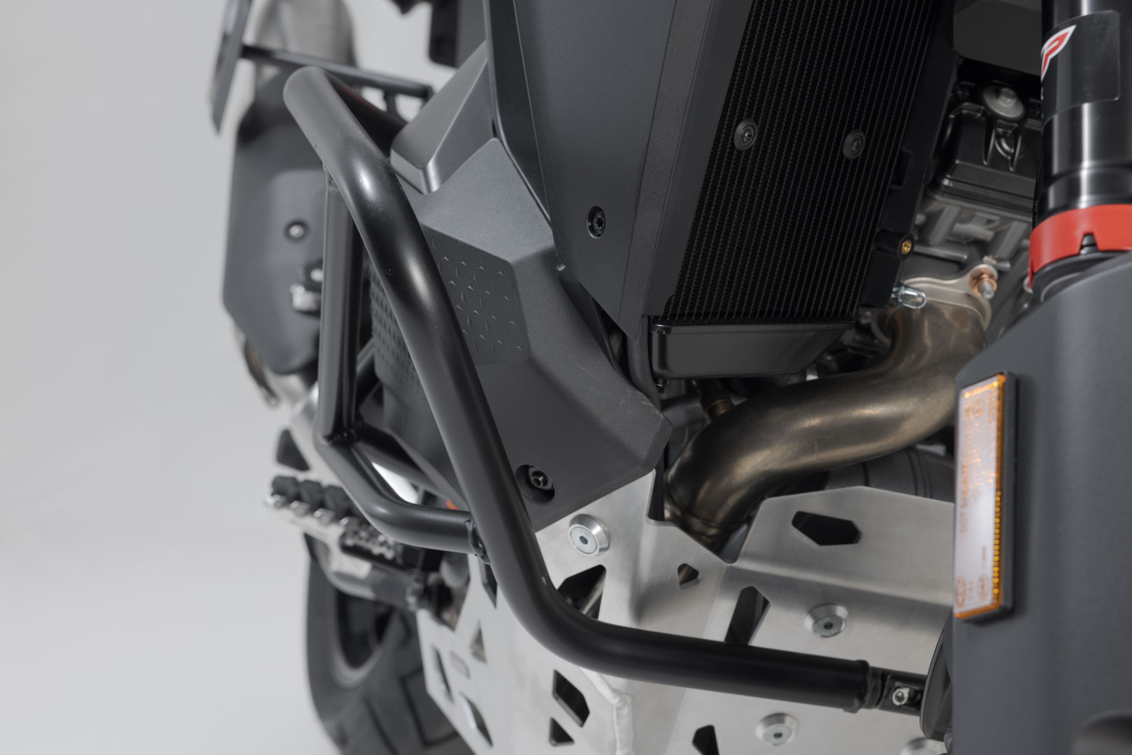 SW-Motech Crash bar - Svart. KTM 1290 / 1390 Super Adventure (21-). Figur 3