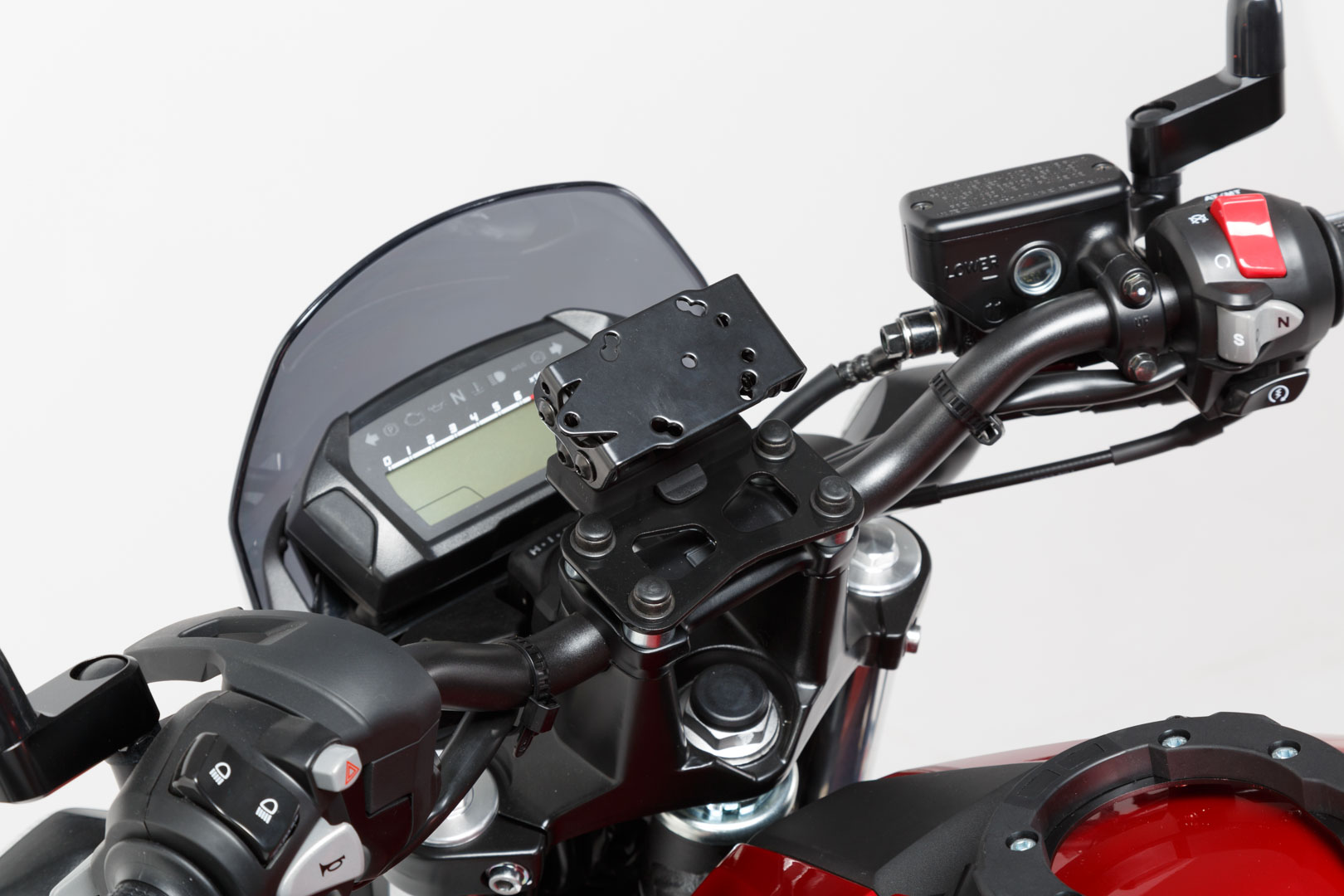 SW-Motech GPS-fäste för styr - Svart. BMW / Honda / Suzuki modeller. Figur 3