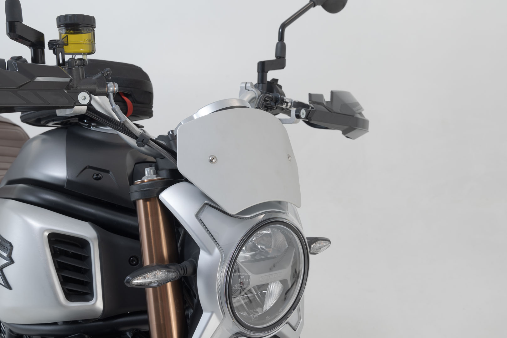 Parbrizul SW-Motech - Argintiu. CFMoto 700CL-X Heritage (22-). Figura 1