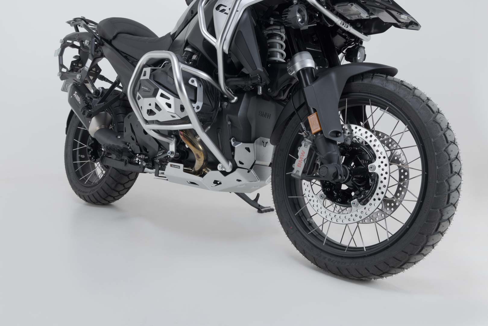 SW-Motech Engine guard - Silver. BMW R 1300 GS (23-). Figure 1 SW-Motech Engine guard - Silver. BMW R 1300 GS (23-). Figure 1