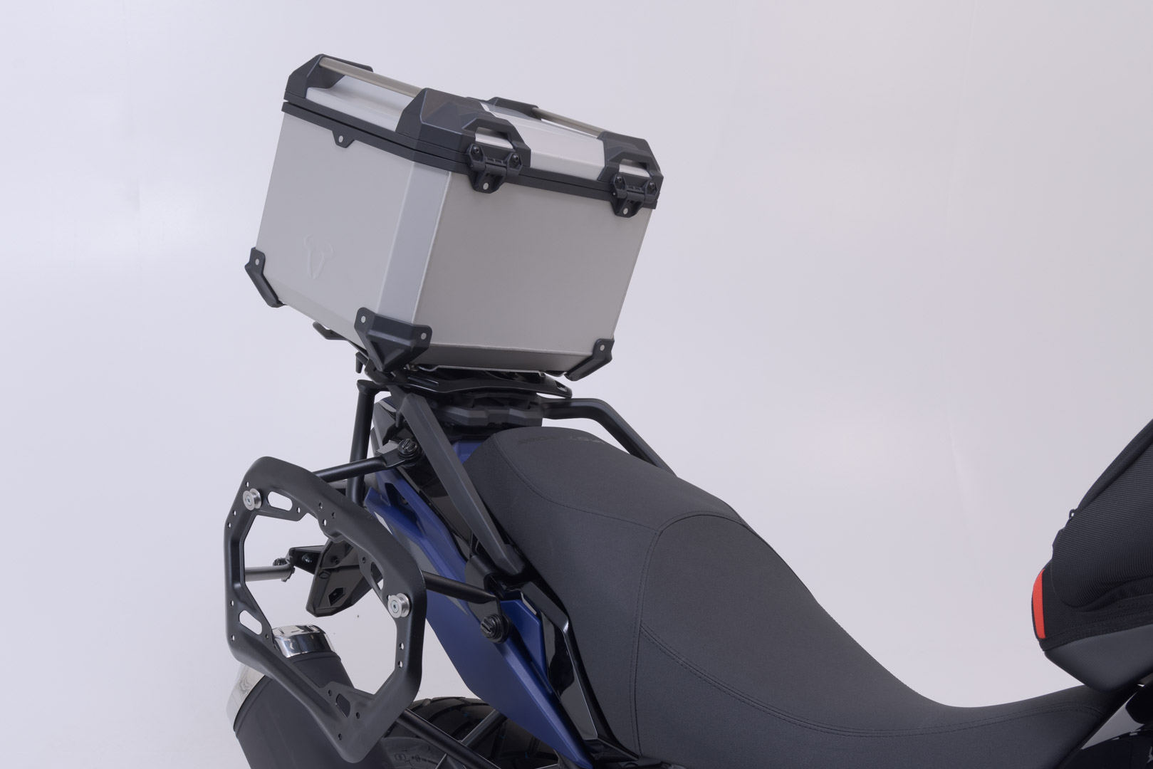 Setul de aventură SW-Motech TRAX ADV - Argint. Suzuki V-Strom 800 / 800DE (22-). Figura 5