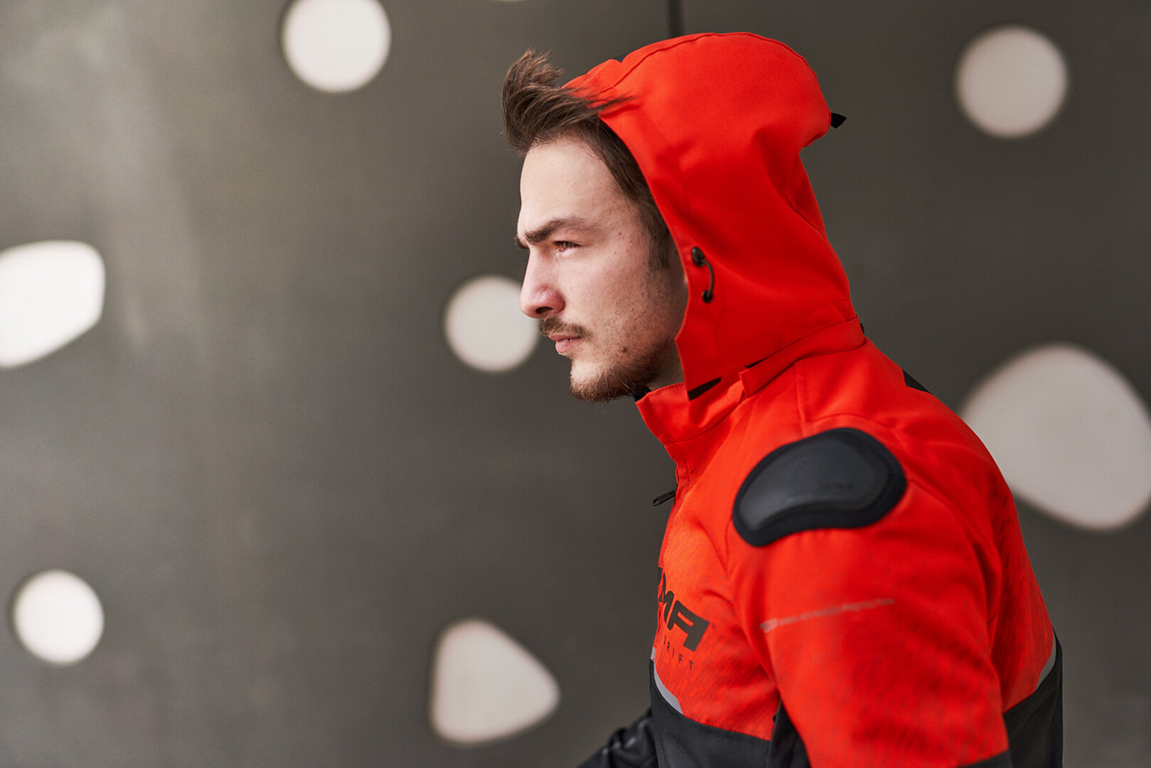 SHIMA Drift Hood Negru/Roșu Figura 3