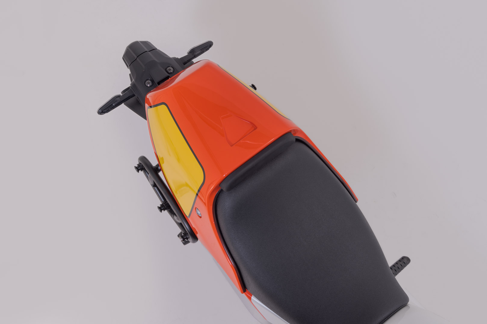SW-Motech Legend Gear sistem de geantă laterală LC - Yamaha XSR900 (21-) / GP (23-). Figura 5