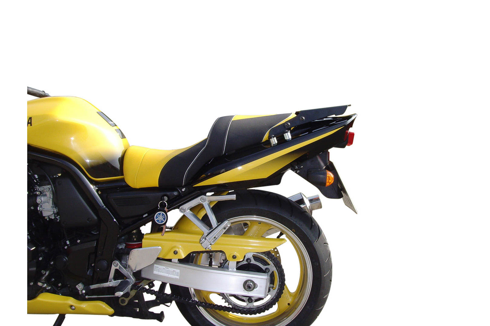 SW-Motech ALU-RACK - Negru. Yamaha FZS 600 Fazer (97-03). Figura 3