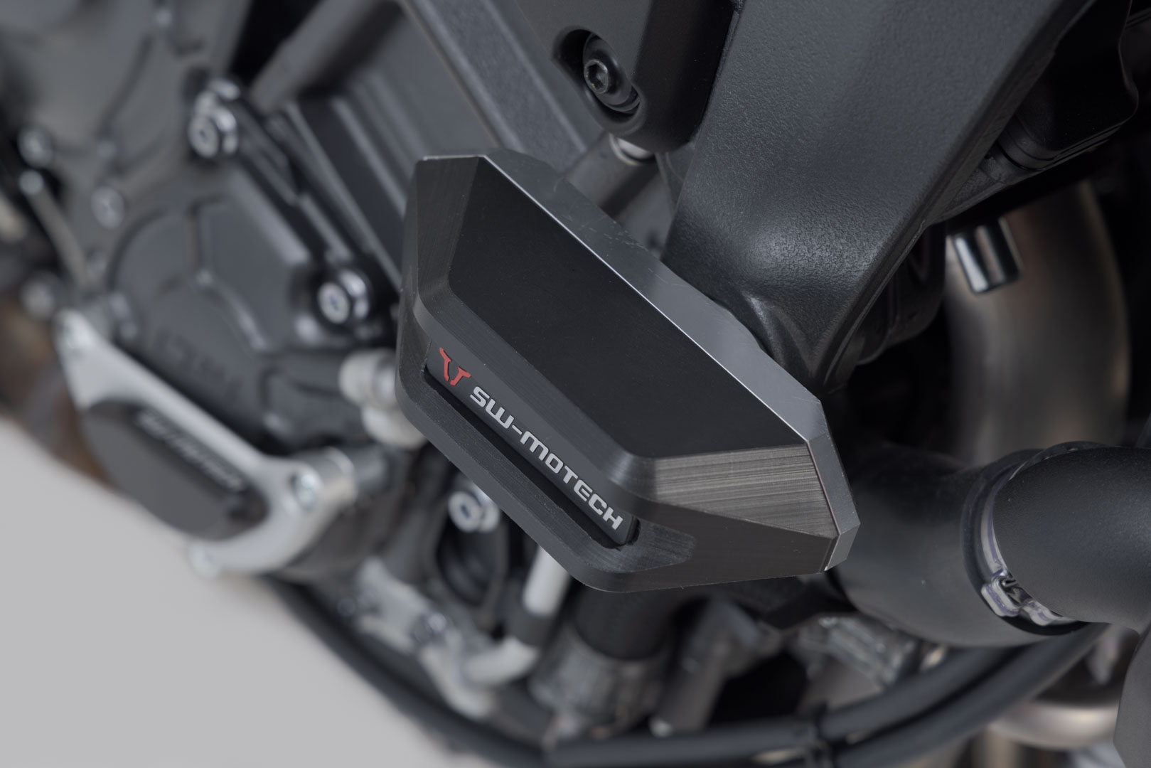 SW-Motech Frame skjutreglage kit - Svart. Yamaha MT-10 (21-). Figur 5