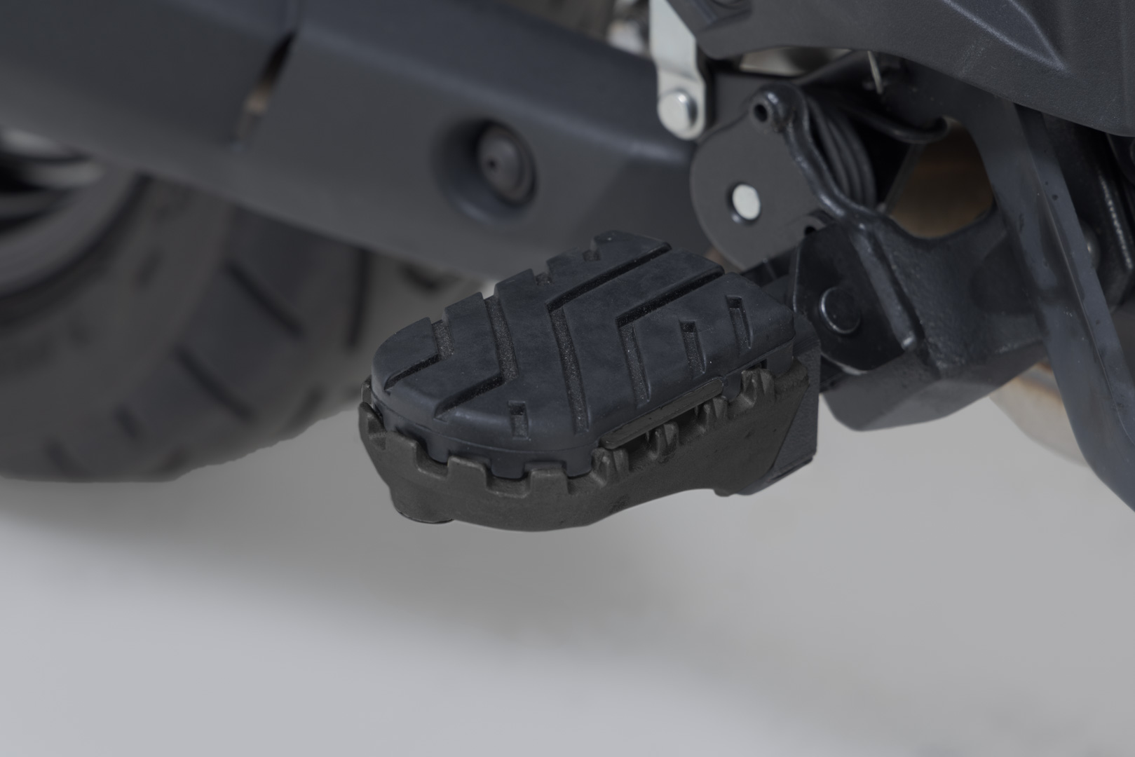 SW-Motech ION fotstöd kit - Svart. Suzuki V-Strom 800 (22-). Figur 3