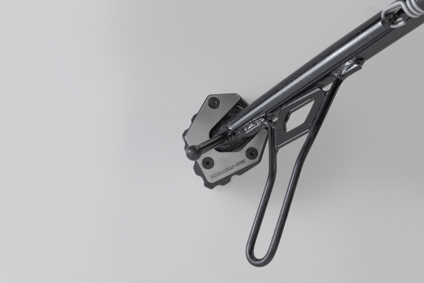 Extensie SW-Motech pentru piciorul lateral - Negru/argintiu. Moto Guzzi V85 TT (24-). Figura 3