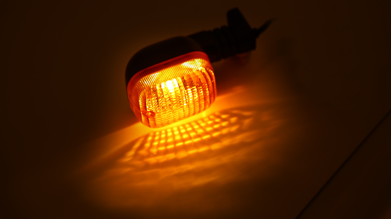 HIGHSIDER Smart Duc-Style Lampa Indikator Kropp Svart / Lins Orange (1st), Fram Höger & Bak Vänster Figur 6