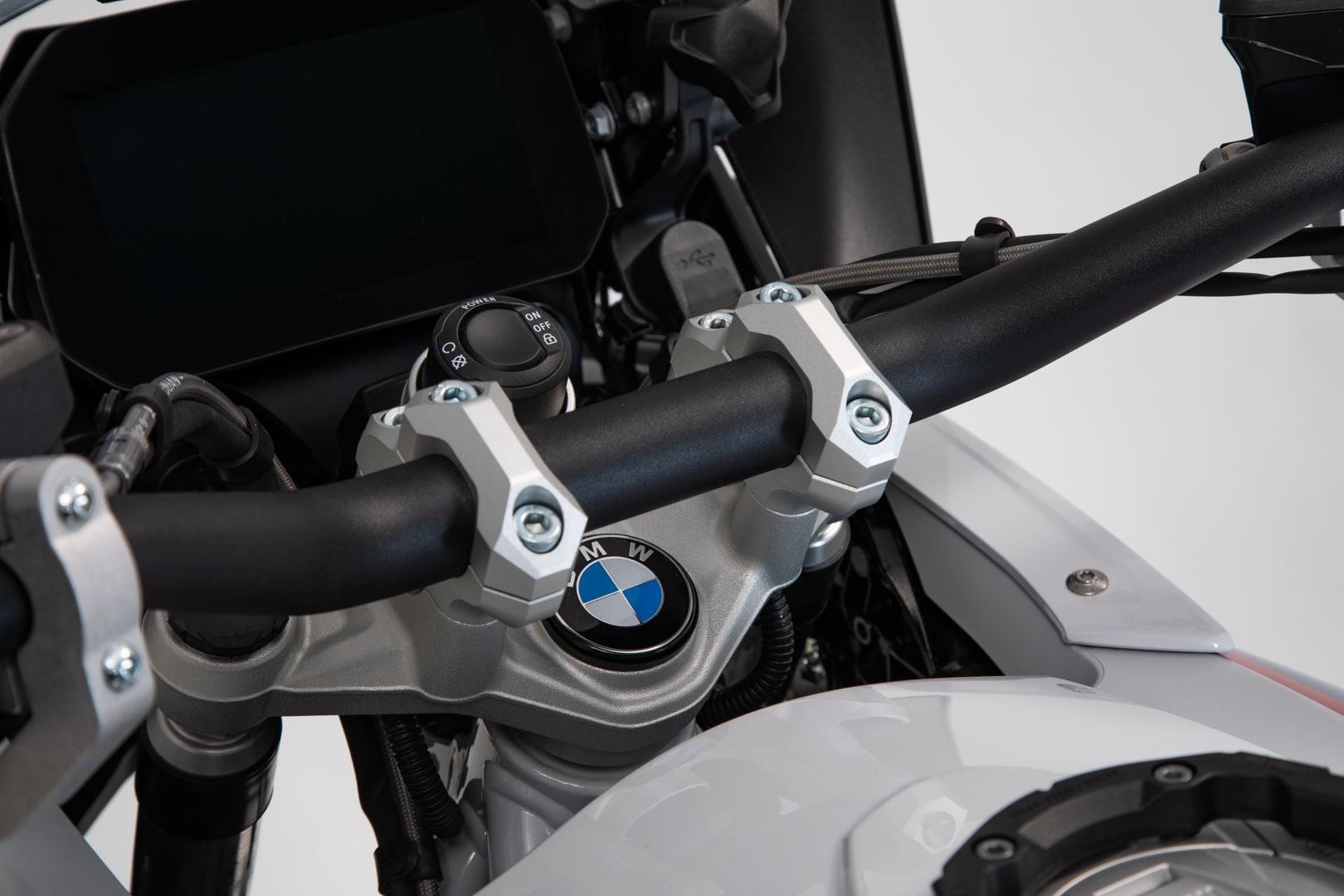 Spatele barei SW-Motech - H=32 mm. Spate 20 mm. Argintiu. Modele BMW. Figura 2