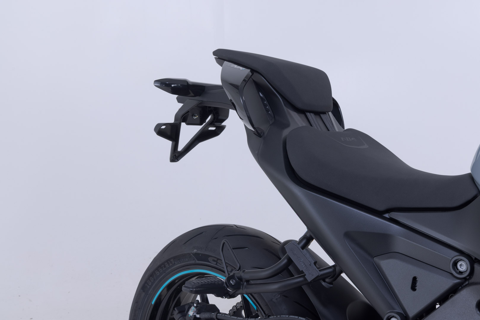 Set de geantă SW-Motech PRO BLAZE H - Negru. CFMoto 675NK (25-). Figura 5