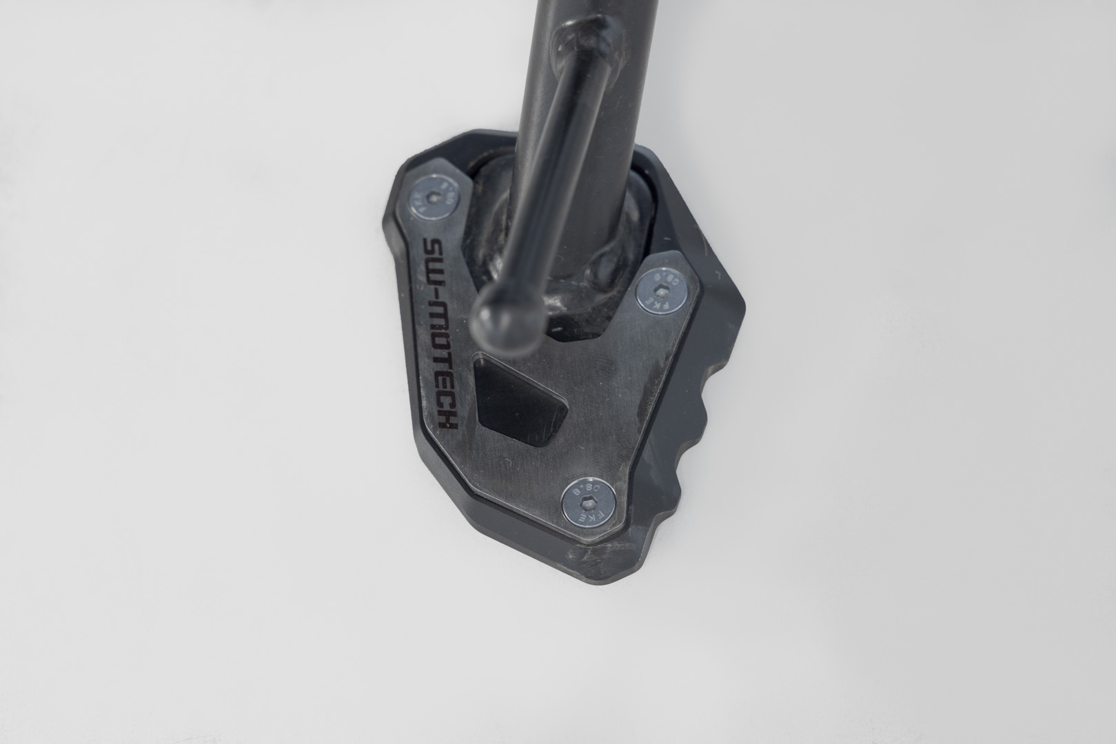 Extensie SW-Motech pentru piciorul lateral - Negru/argintiu. Moto Morini X-Cape 650 (21-). Figura 2