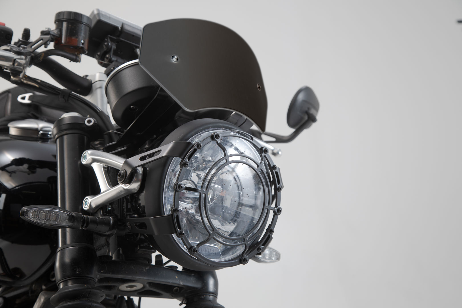 Parbrizul SW-Motech - Negru. Triumph Speed Twin 1200 (18-24). Figura 1
