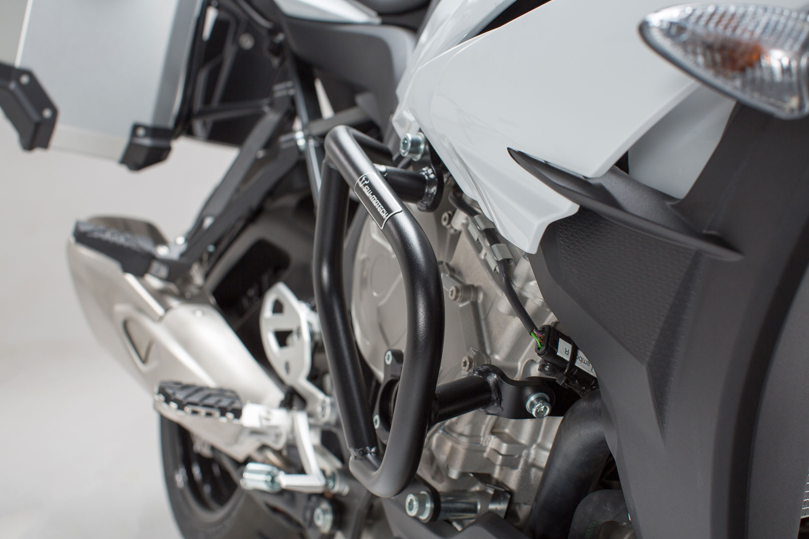 SW-Motech Crash bar - Negru. BMW S 1000 XR (15-19). Figura 1 SW-Motech Crash bar - Negru. BMW S 1000 XR (15-19). Figura 1