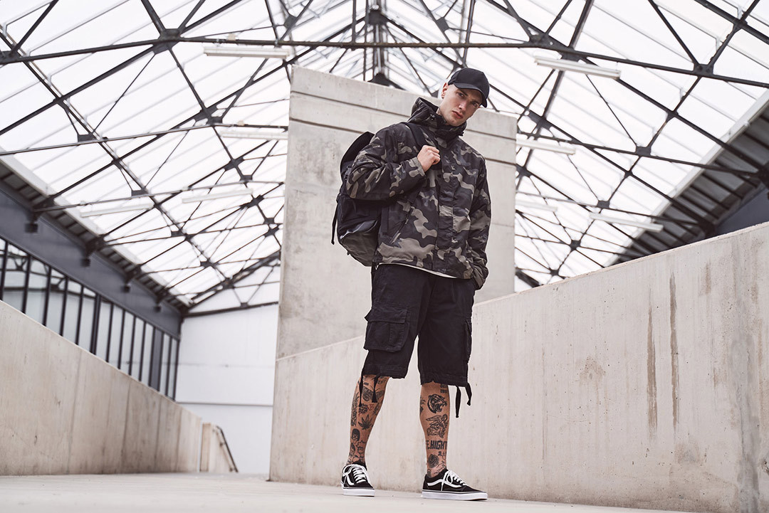 Brandit Windbreaker Frontzip Jacke dunkles camouflage M Abbildung 2