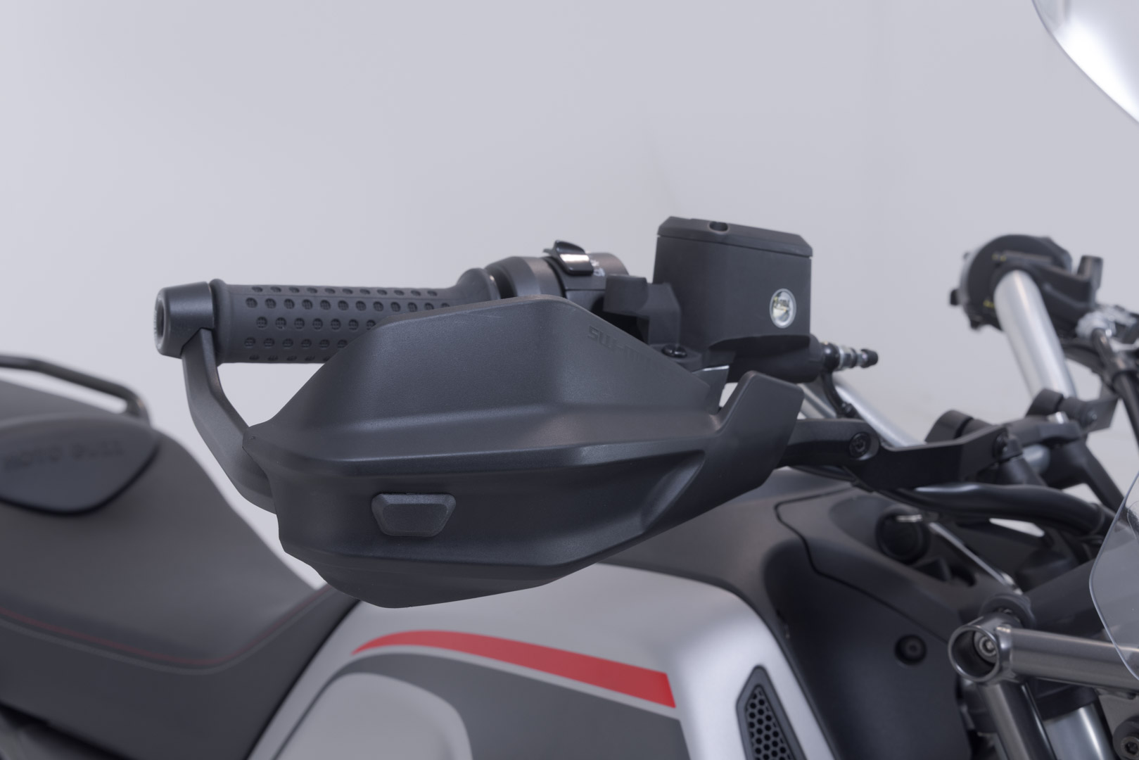 Kit de protecție SW-Motech Adventure - Negru. Moto Guzzi V85 TT (19-) / Travel (19-). Figura 3