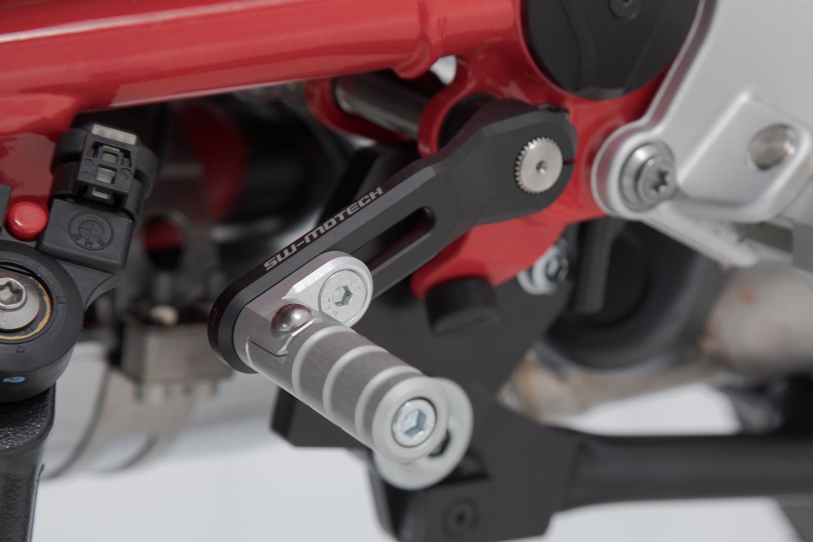SW-Motech BMW R nineT/ R12 nineT/ Scrambler, Pure, GS. - BMW R nineT/ R12 nineT/ Scrambler, Pure, GS. Figure 3