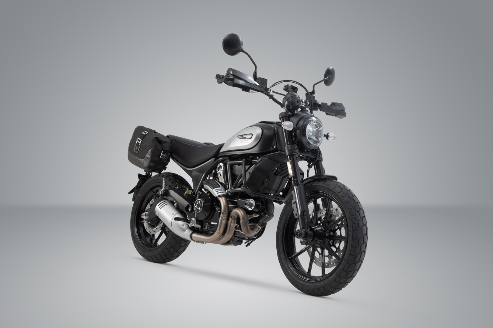 SW-Motech Legend Gear sistem de geantă laterală LC - modele Ducati Scrambler (18-). Figura 2