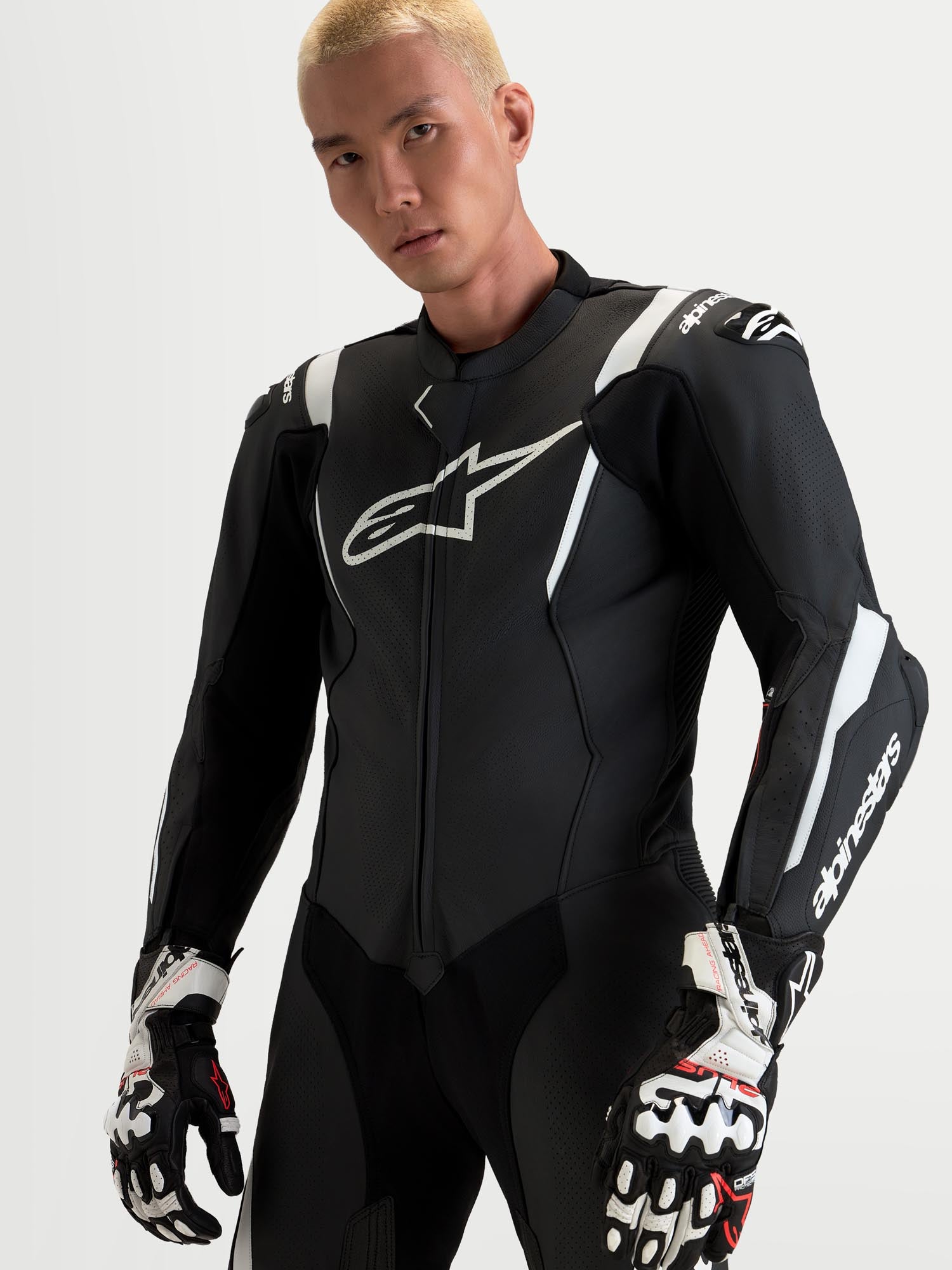 Alpinestars Missile V3 1-Piece Motorcycle Leather Suit black/white 60 Figure 4