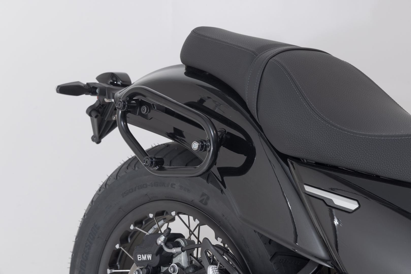 SW-Motech Legend Gear sistem de geantă laterală LC - BMW R12 (23-). Figura 4