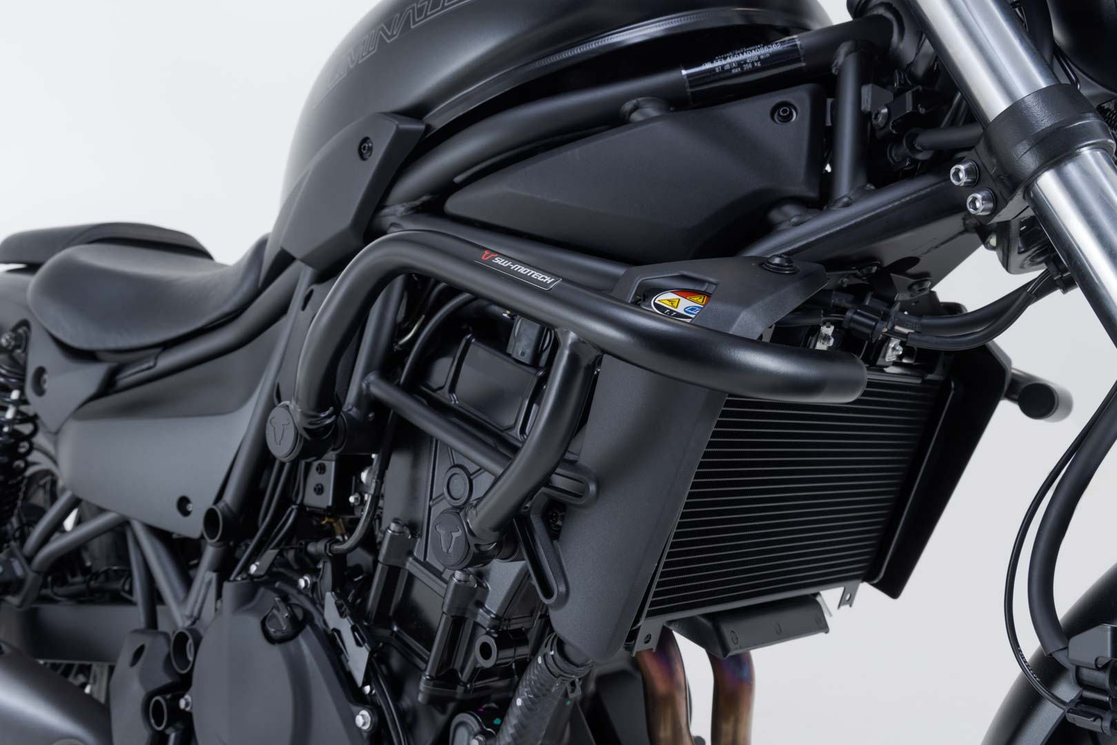 SW-Motech Krockbåge - Svart. Kawasaki Eliminator 500 (23-). Figur 1
