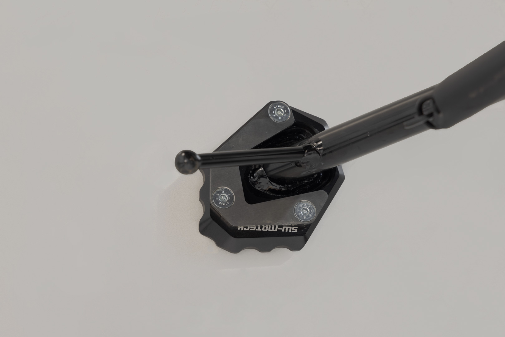 Extensie SW-Motech pentru piciorul lateral - Negru/argintiu. Modele Honda. Figura 3